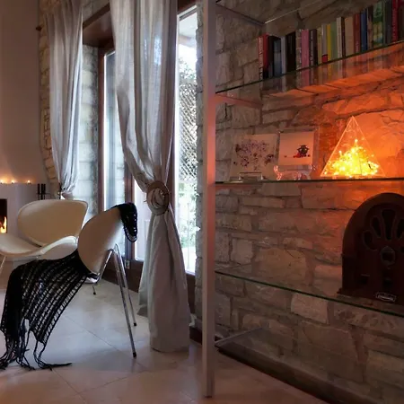 Parathalasso بيت للعطل موناستيراكي