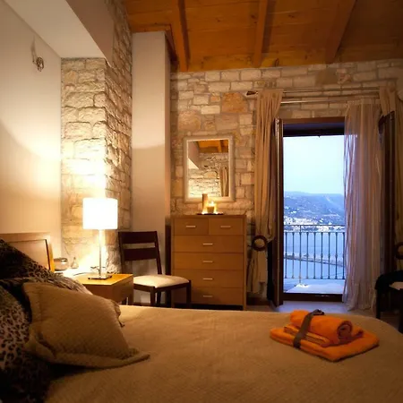 بيت للعطل Parathalasso